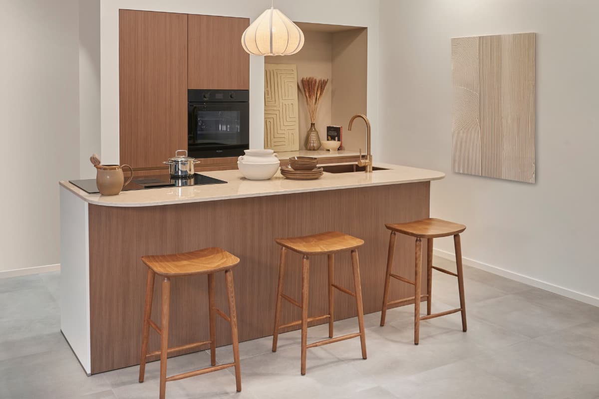 Steinhaus-Edral-eilandkeuken-Japandi