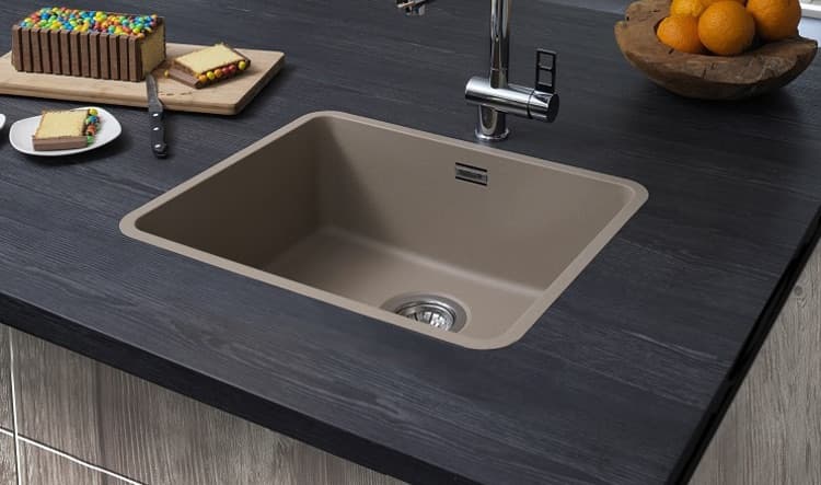 Keukentrend - Gekleurde spoelbak