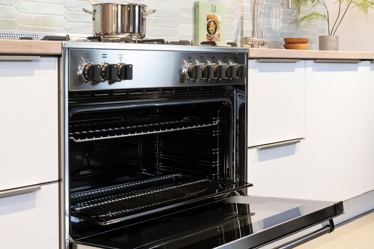 Oven